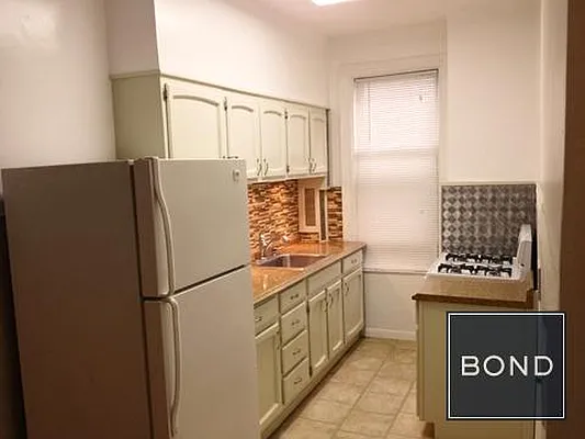 Rented by Bond New York | media 7