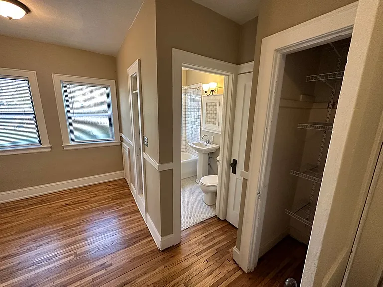 451 Fairview Ave N — Photo 7