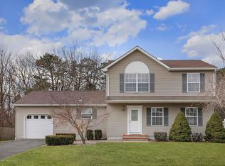 26 Gladiola Dr, Howell, NJ 07731