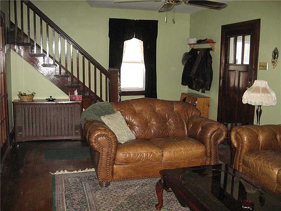 2nd image of 347 College Ave