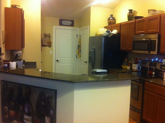 4th image of 5218 NE Hillcrest Dr