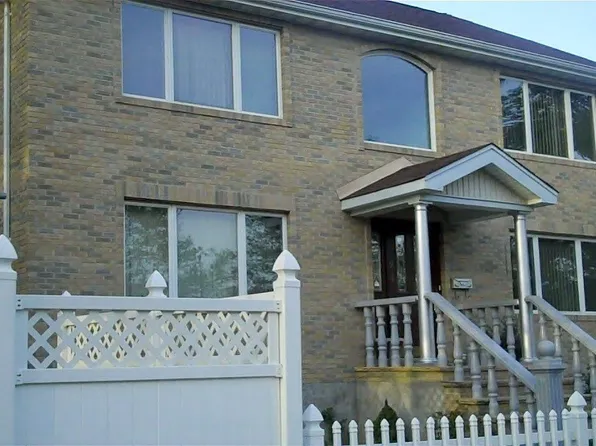 190-09 Underhill Ave, Flushing, NY 11365