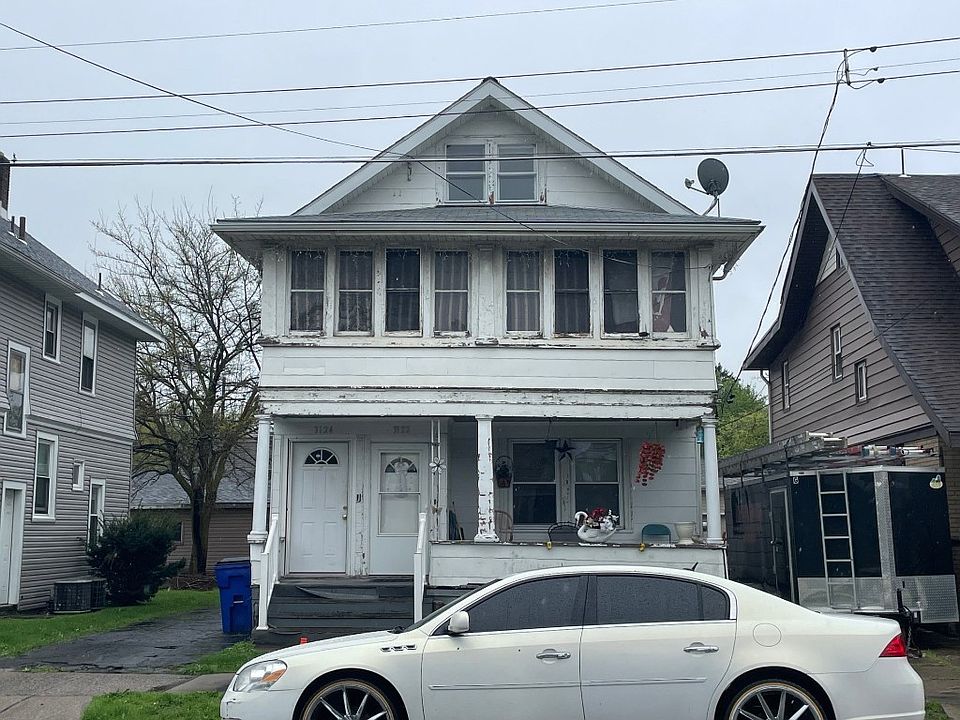2nd image of 3122 Plum St