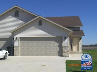 1746 38th Ave S, Grand Forks, ND 58201