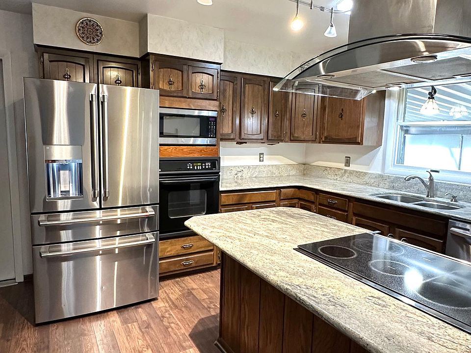 Nice kitchen!