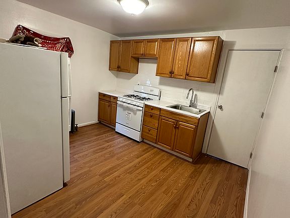 3rd image of 14808 133rd Ave Floor 2