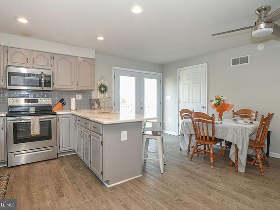 5th image of 1210 Lorrain Ave