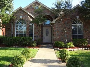 2720 Scarborough Ln, Carrollton, TX 75006