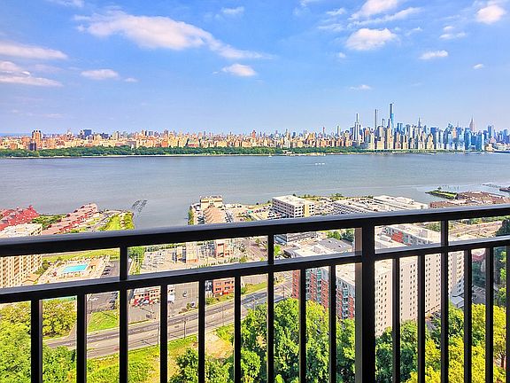 21I Sweeping View 