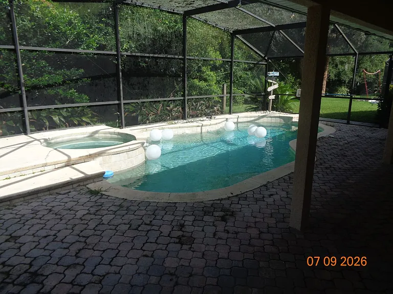 1409 Bent Oaks Blvd — Photo 6
