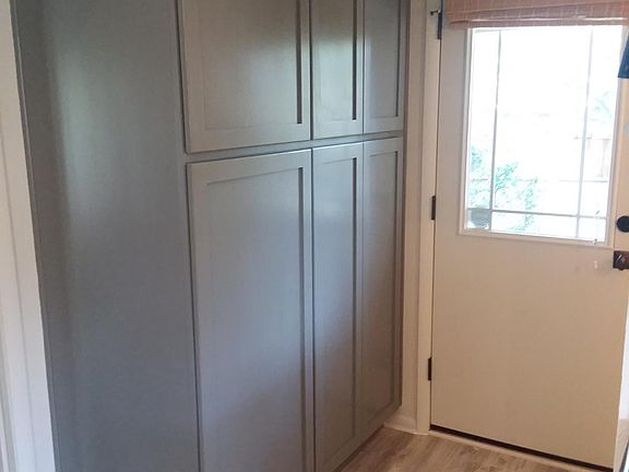2nd image of 707 N Apache Dr
