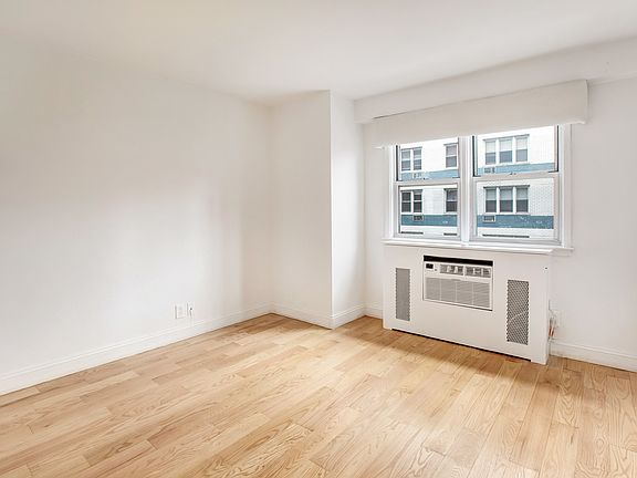 5th image of 145 E 27th St APT 9M