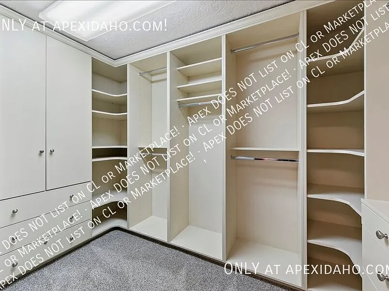 801 N Haines St — Photo 24