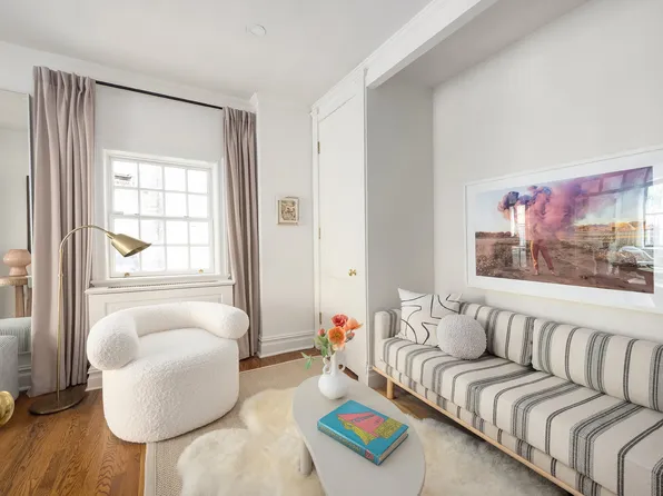 222 East 11th Street image 22 of 30