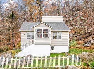 15 Reichert St, Lake Peekskill, NY 10537