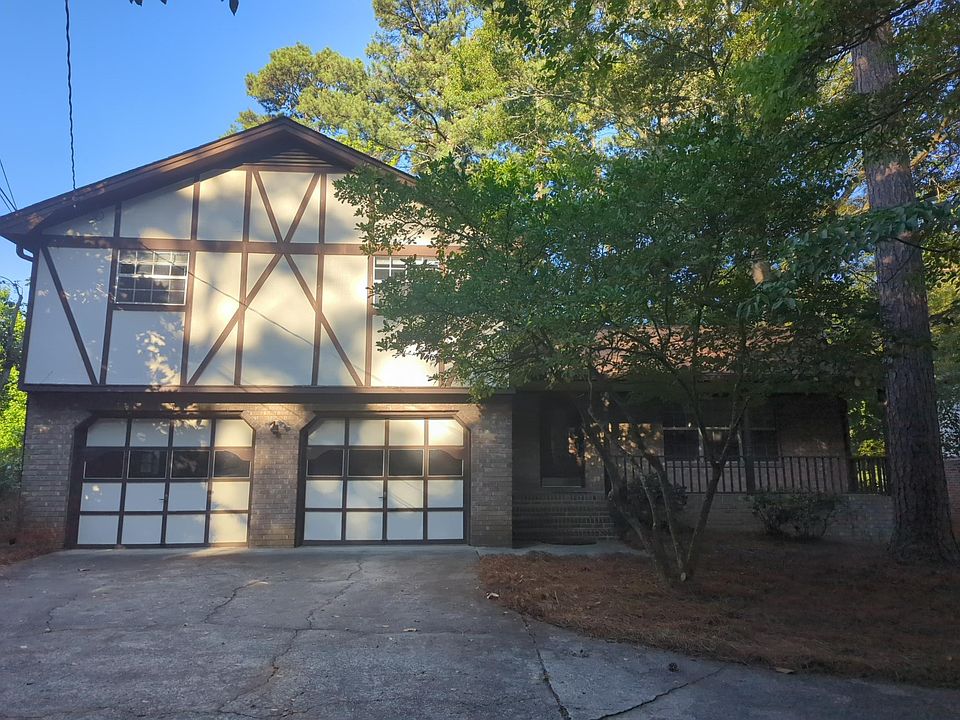 Front of home/driveway