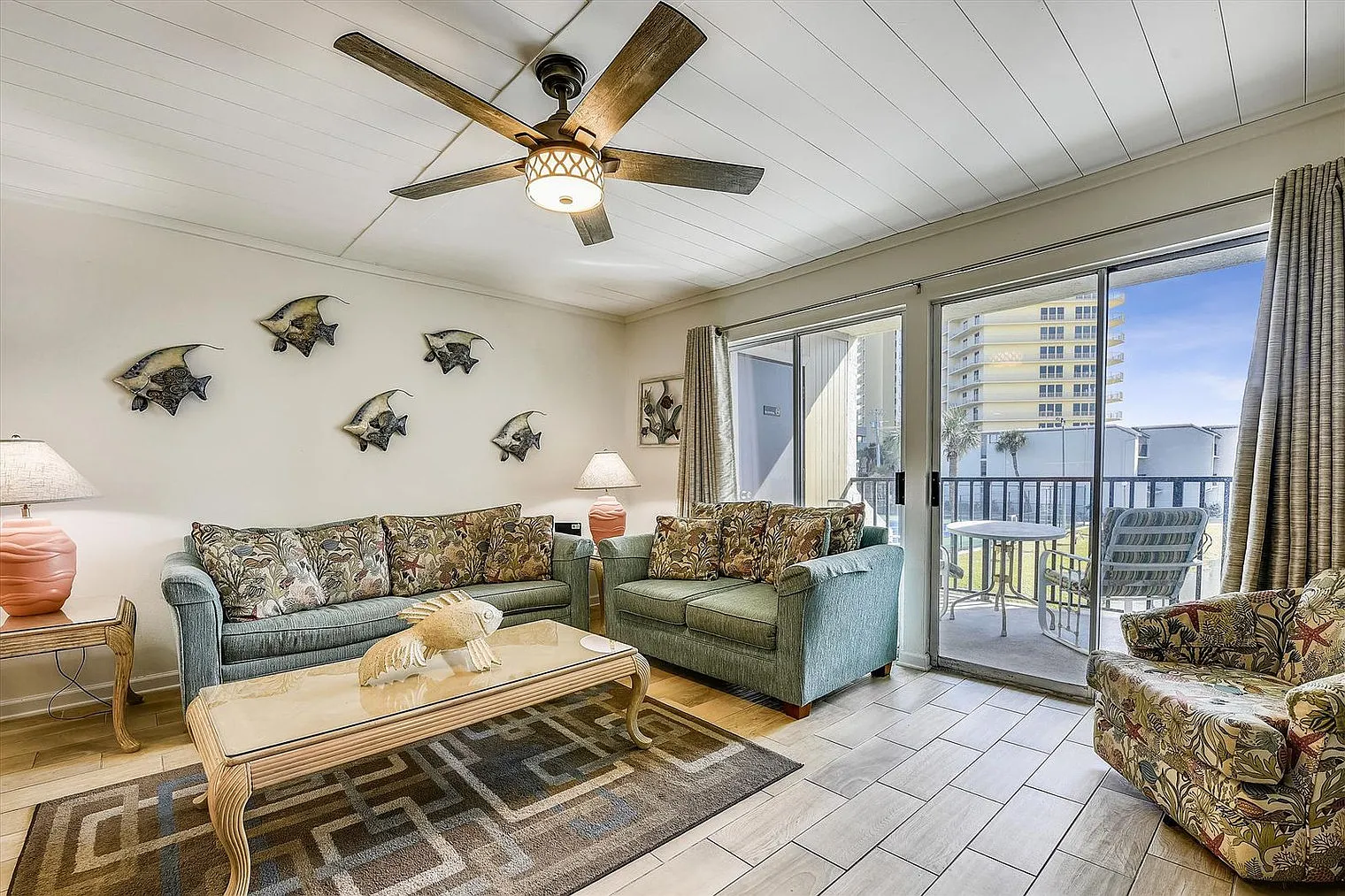 4 bed, 3.0 bath, 1754 sqft, $5,277 — Photo 2