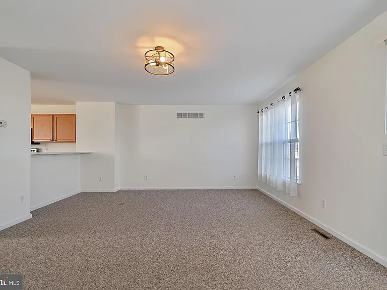 311 Paradee Dr — Photo 9