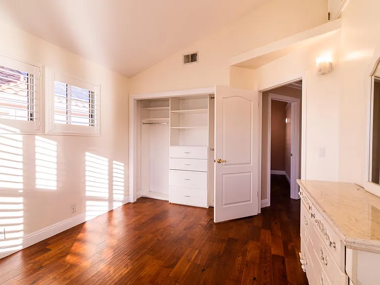 3027 Calle De Las Flores — Photo 16