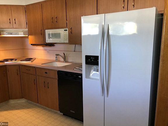 4th image of 107 Marianna Ave