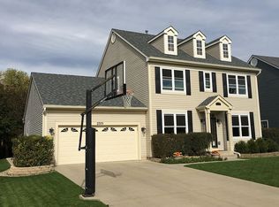 2375 Fairchild Ln, West Chicago, IL 60185