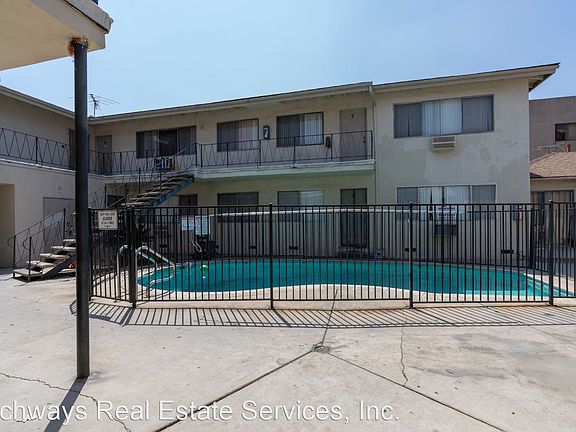 3rd image of 15150 Roscoe Blvd #11