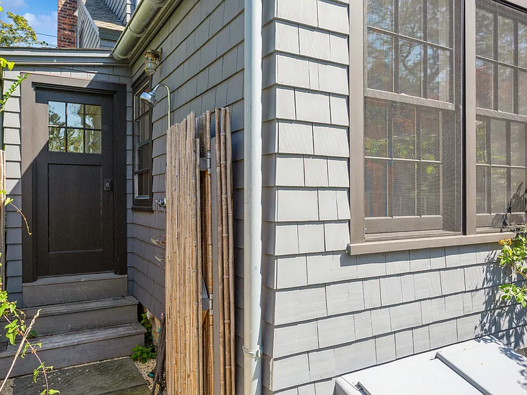 7 Glover St — Photo 23
