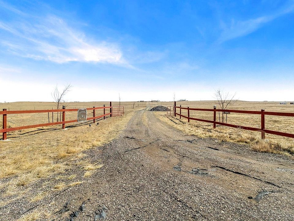 1st image of Curtis Ln