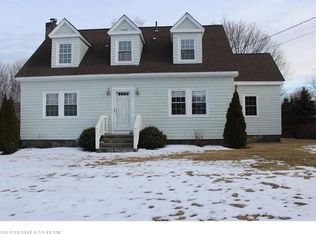 43 Trundy Rd, Cape Elizabeth, ME 04107