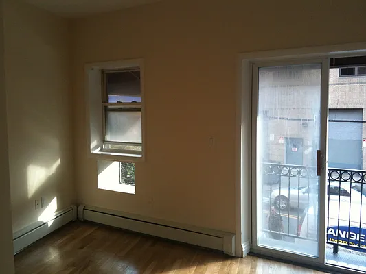Rented by Astoria Realty | media 8
