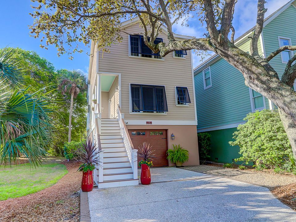 1st image of 9 Yacht Harbor Ct