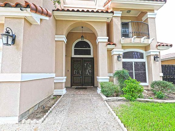 3rd image of 6608 Grande Bay Dr