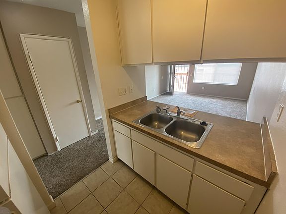 4th image of 4216 50th St #9
