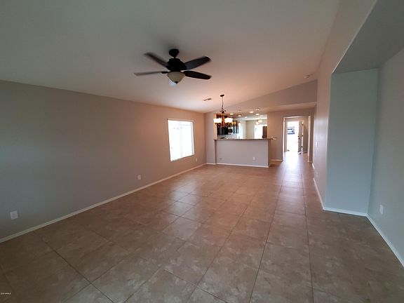 5th image of 2020 E Lindrick Dr