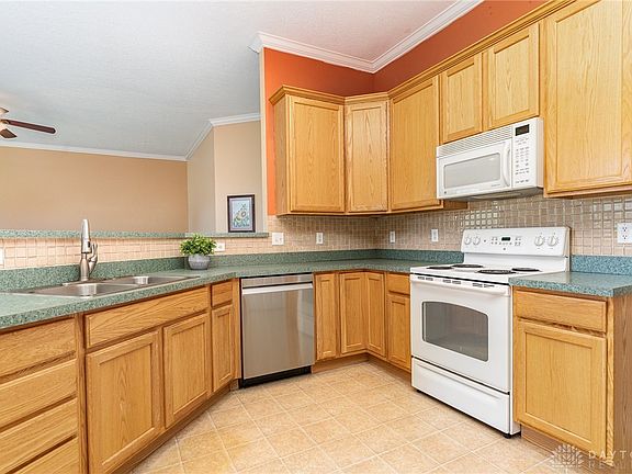 4th image of 353 Leather Leaf Ln