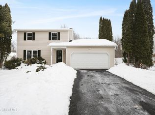 1050 Laural Ln, Malta, NY 12020