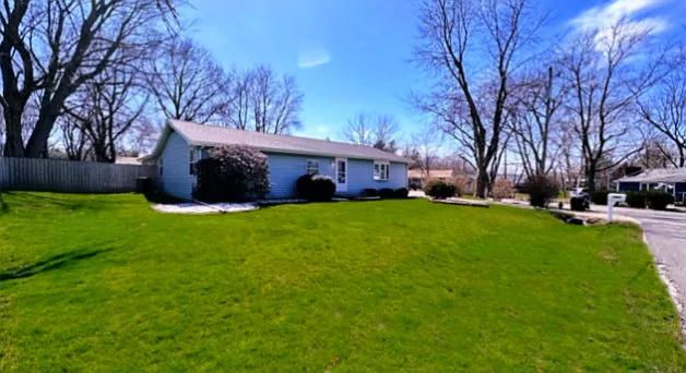1001 Timber Dr photo 1