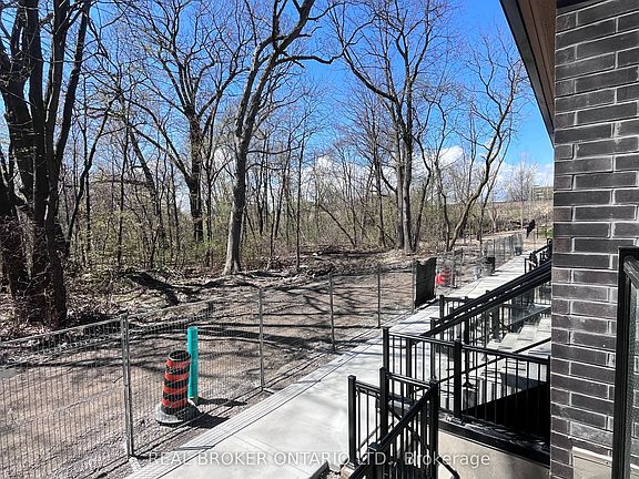 4th image of 170 Clonmore Dr #11