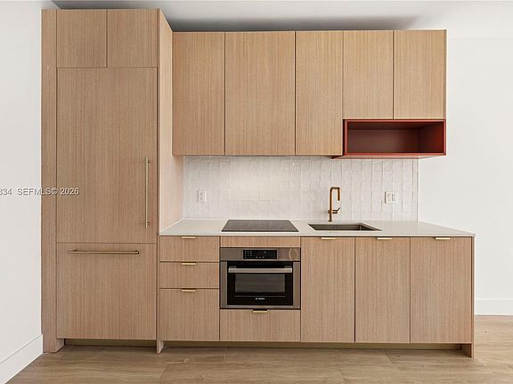 3rd image of 90 NE 32nd St #1027