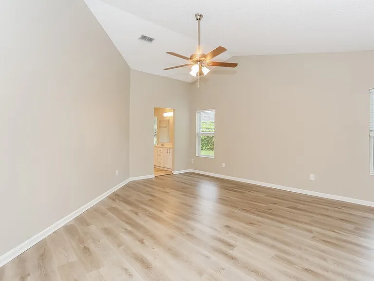 1554 Mountain Lake Dr W — Photo 9
