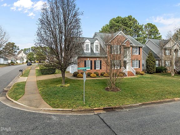 4th image of 218 Longbridge Dr