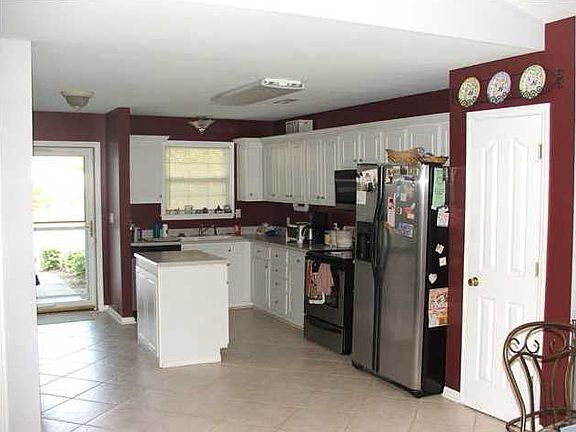 4th image of 9669 Waycross Cir