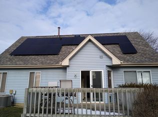 136 Filbert Dr, Streamwood, IL 60107