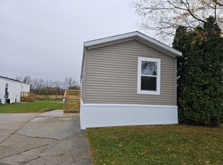6992 W Us Highway 12 #3B-2BA-1056SQFT, Three Oaks, MI 49128