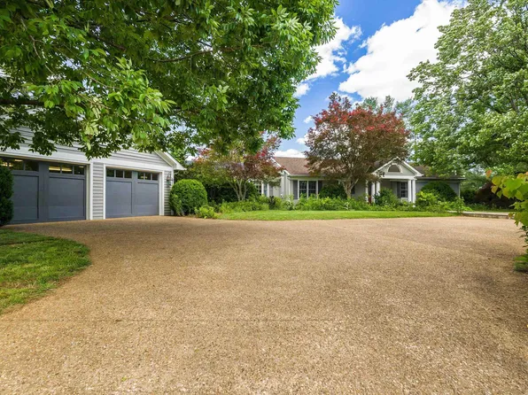 1571 Duke Rd, Waynesboro, VA 22980