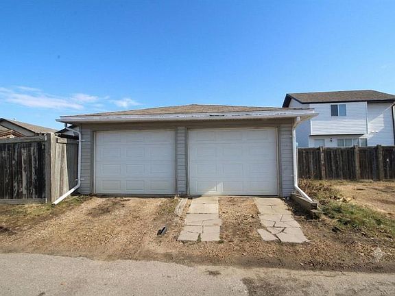 2nd image of 108 NE Pinnacle Blvd