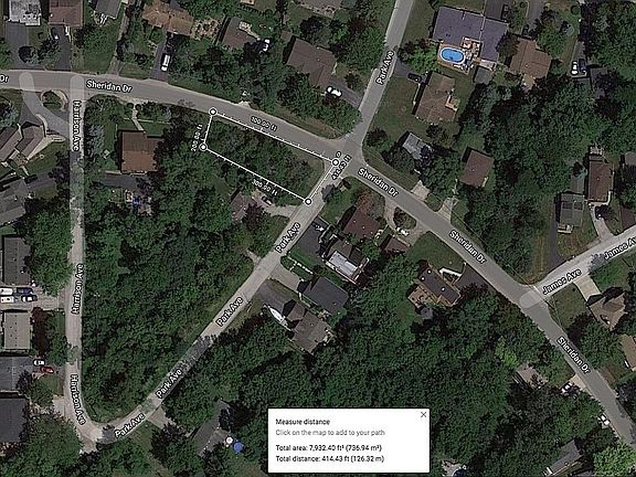 5th image of 980 Sheridan Dr