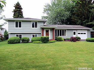 15 Northwick Dr, Rochester, NY 14617