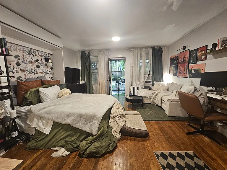 238 W 101st St #GARDEN — Photo 8