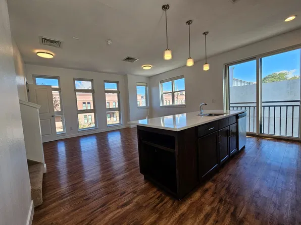 770 24th St, Denver, CO 80205